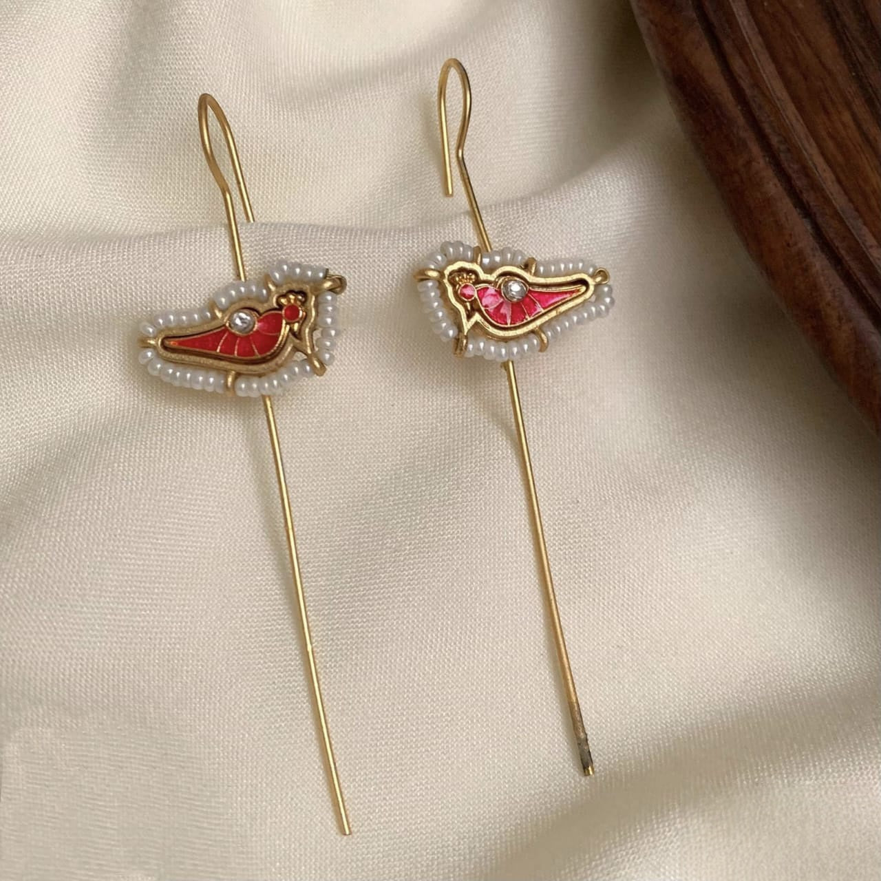 Needle Earcuff