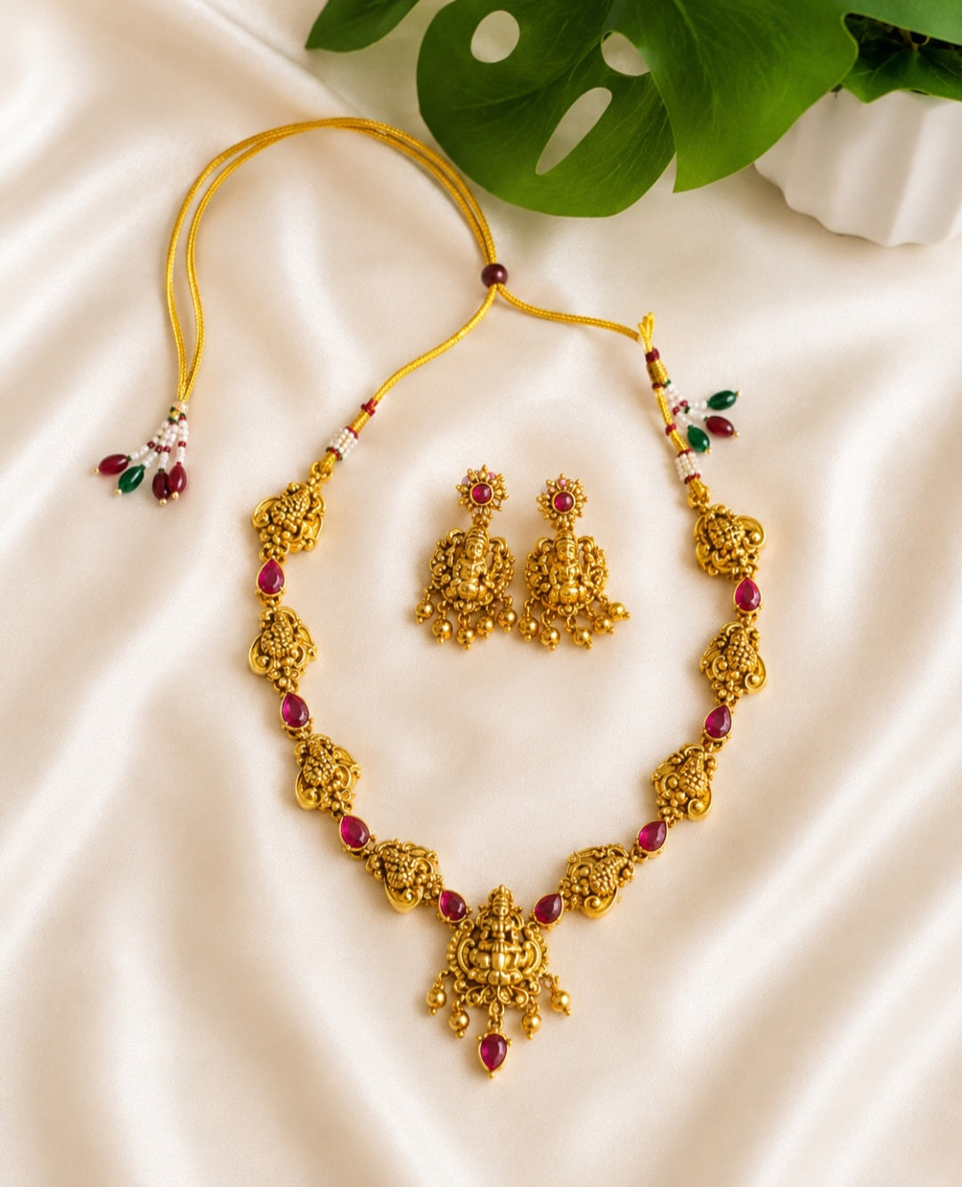 Nagas Stone Necklace | A138