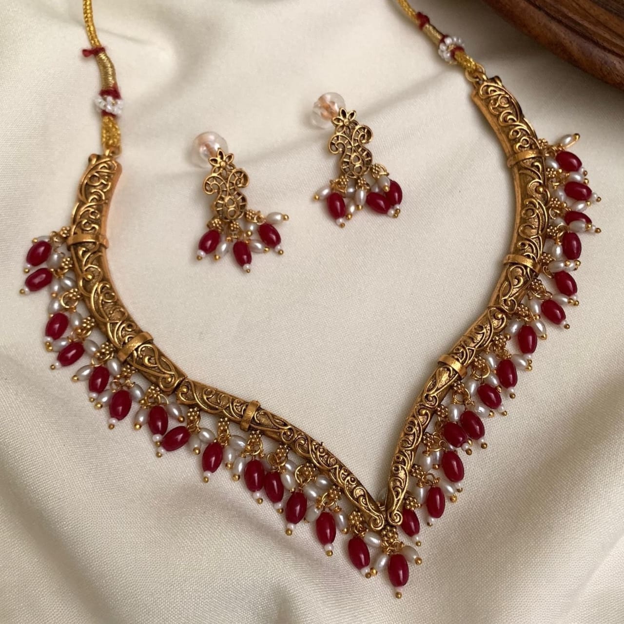 Pearl Kante Necklace
