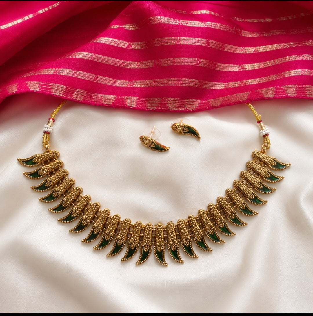 Crescent Shaped Necklace – Traditional Indian Festive Jewellery