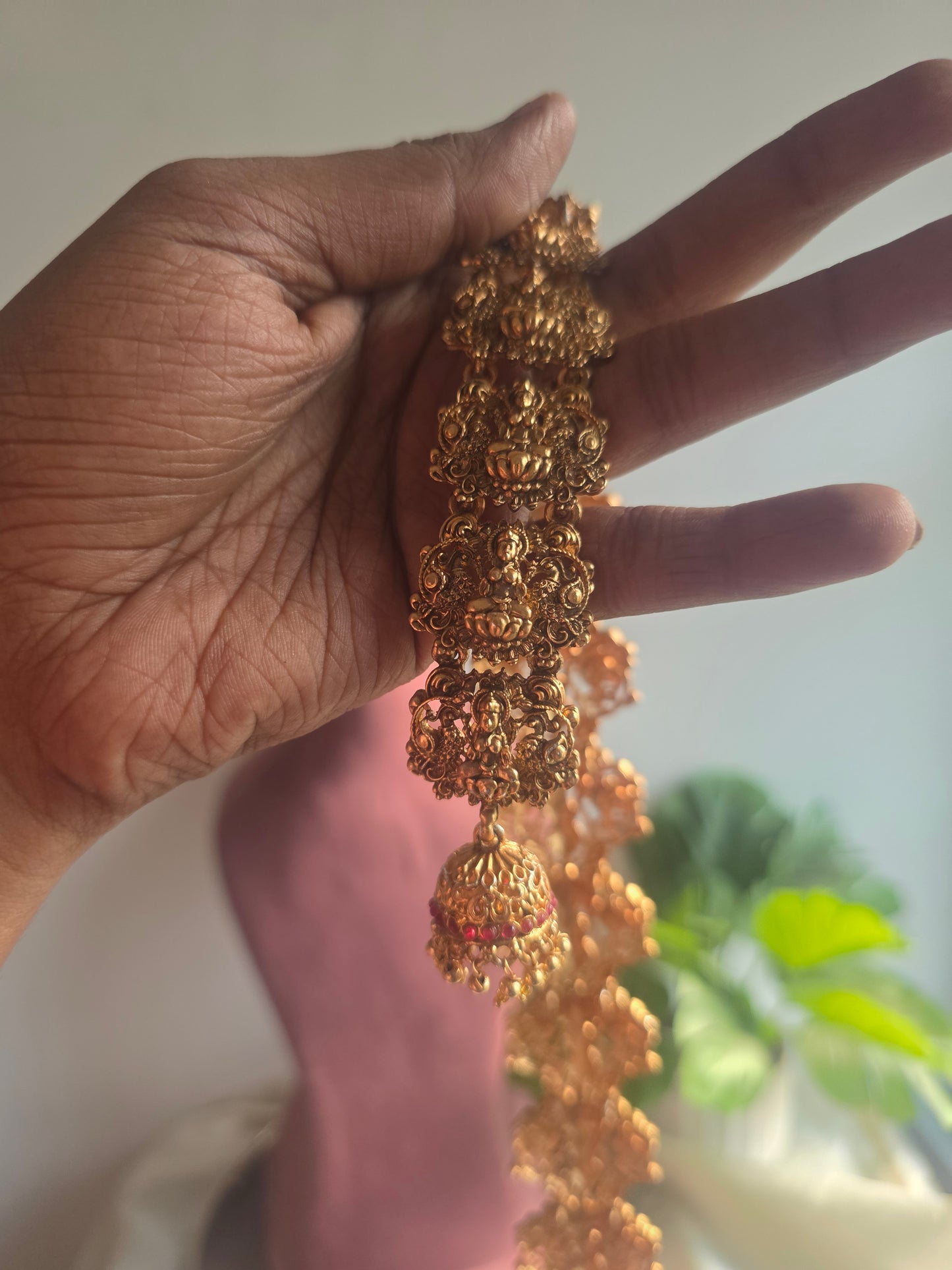 Lakshmi Hair Broch