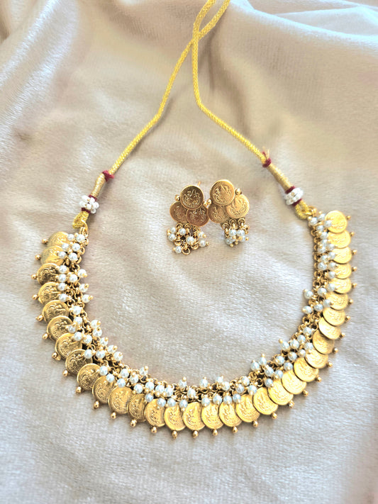 Kashi Pearl Necklace