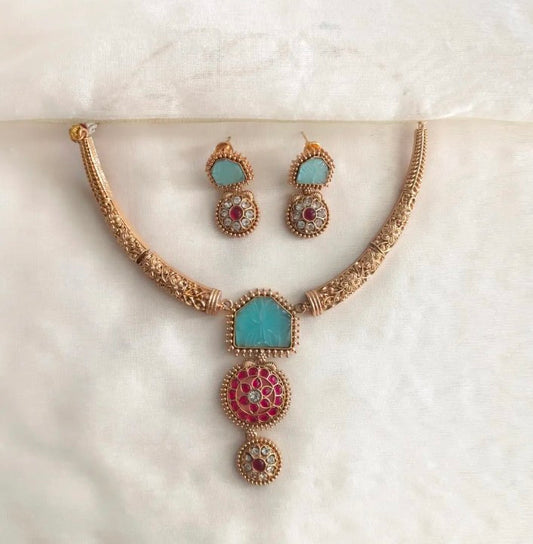 Royal Blossom Necklce