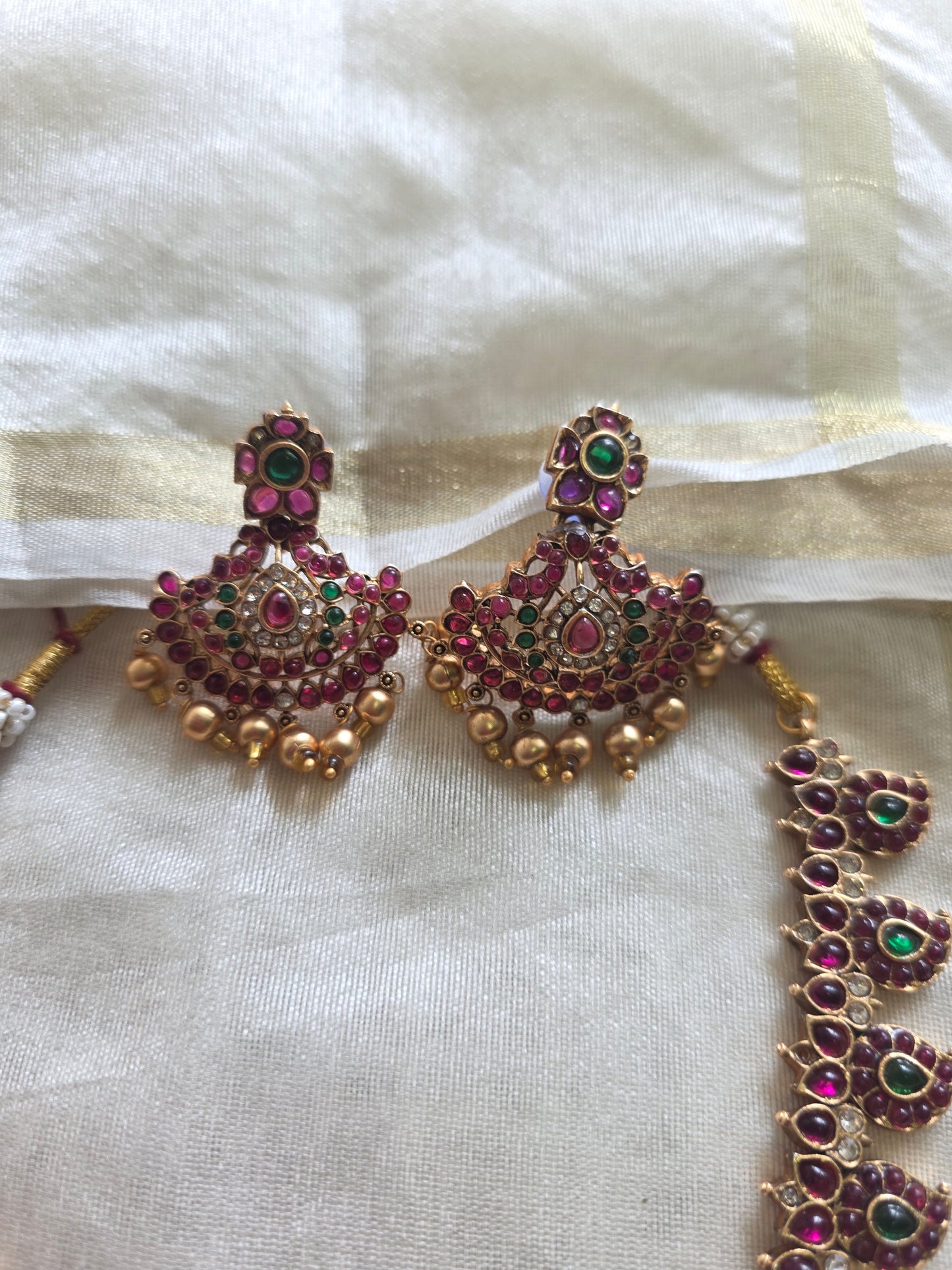 Golden Jadau Kundan Necklace
