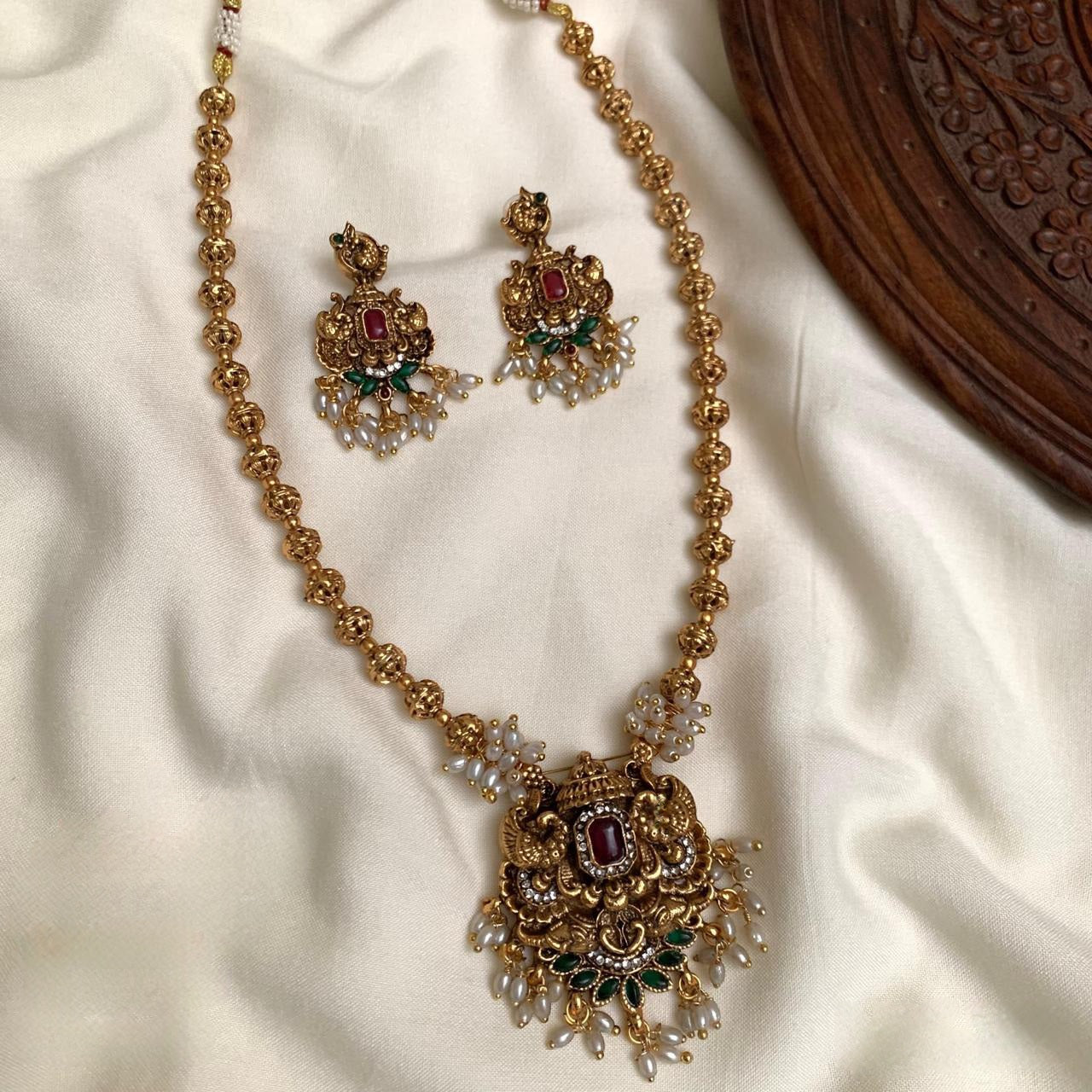 Non Idol beaded Nagas Haram