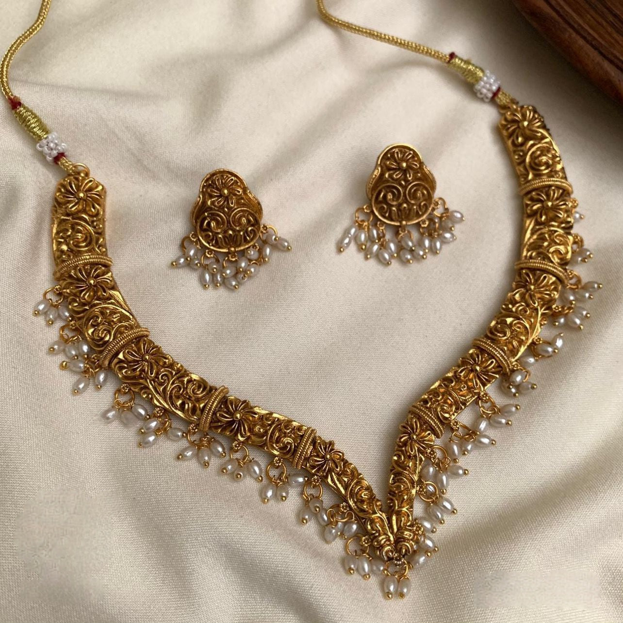 Pearl kante Necklace