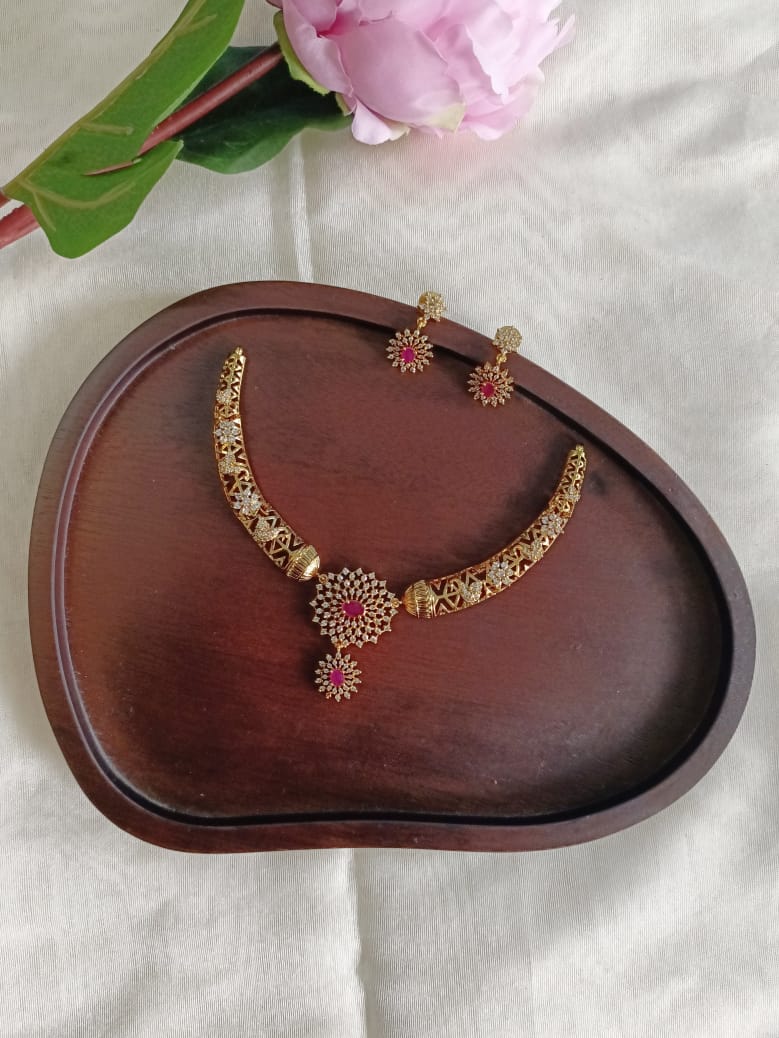 Floral Necklace Set