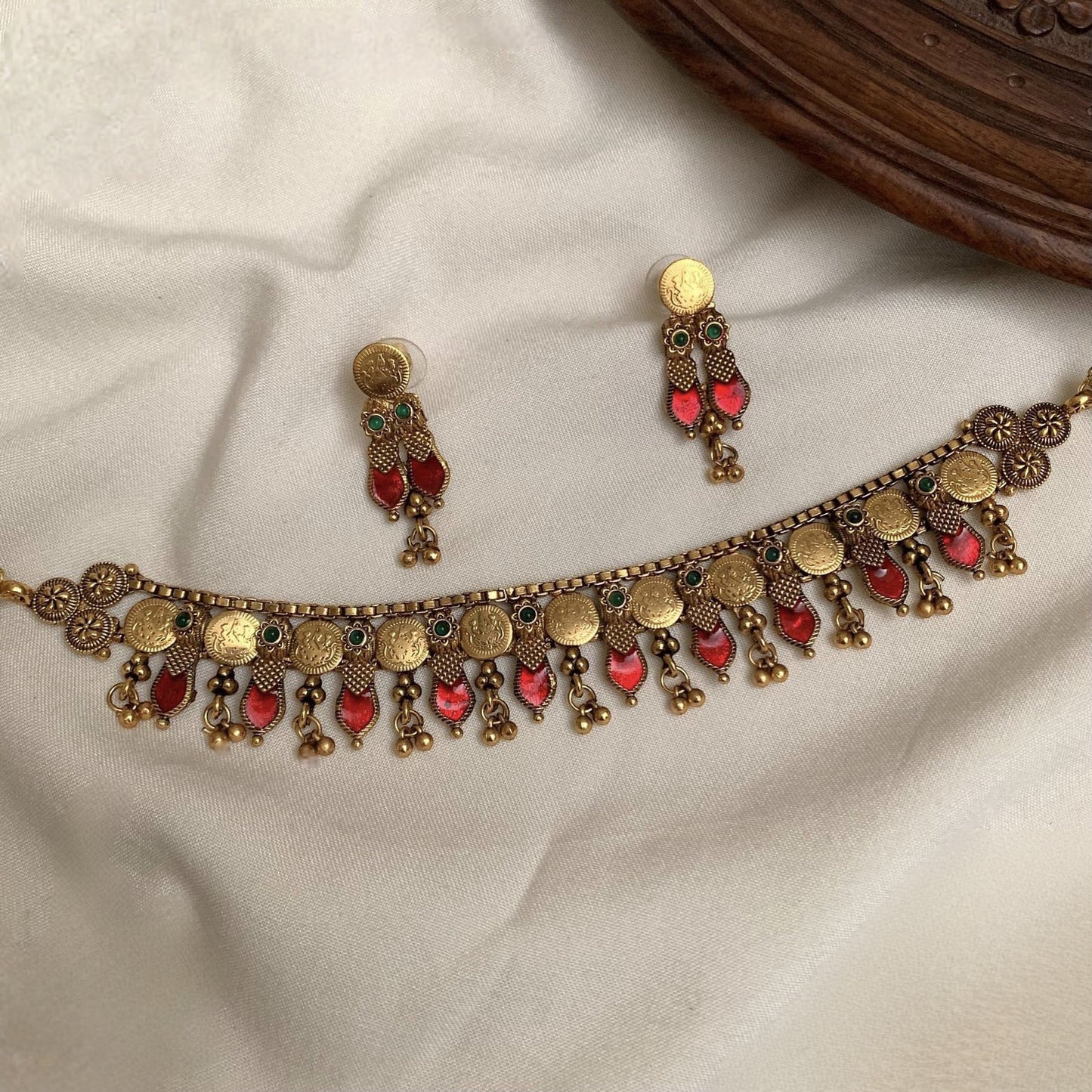 Palakka Coin Choker