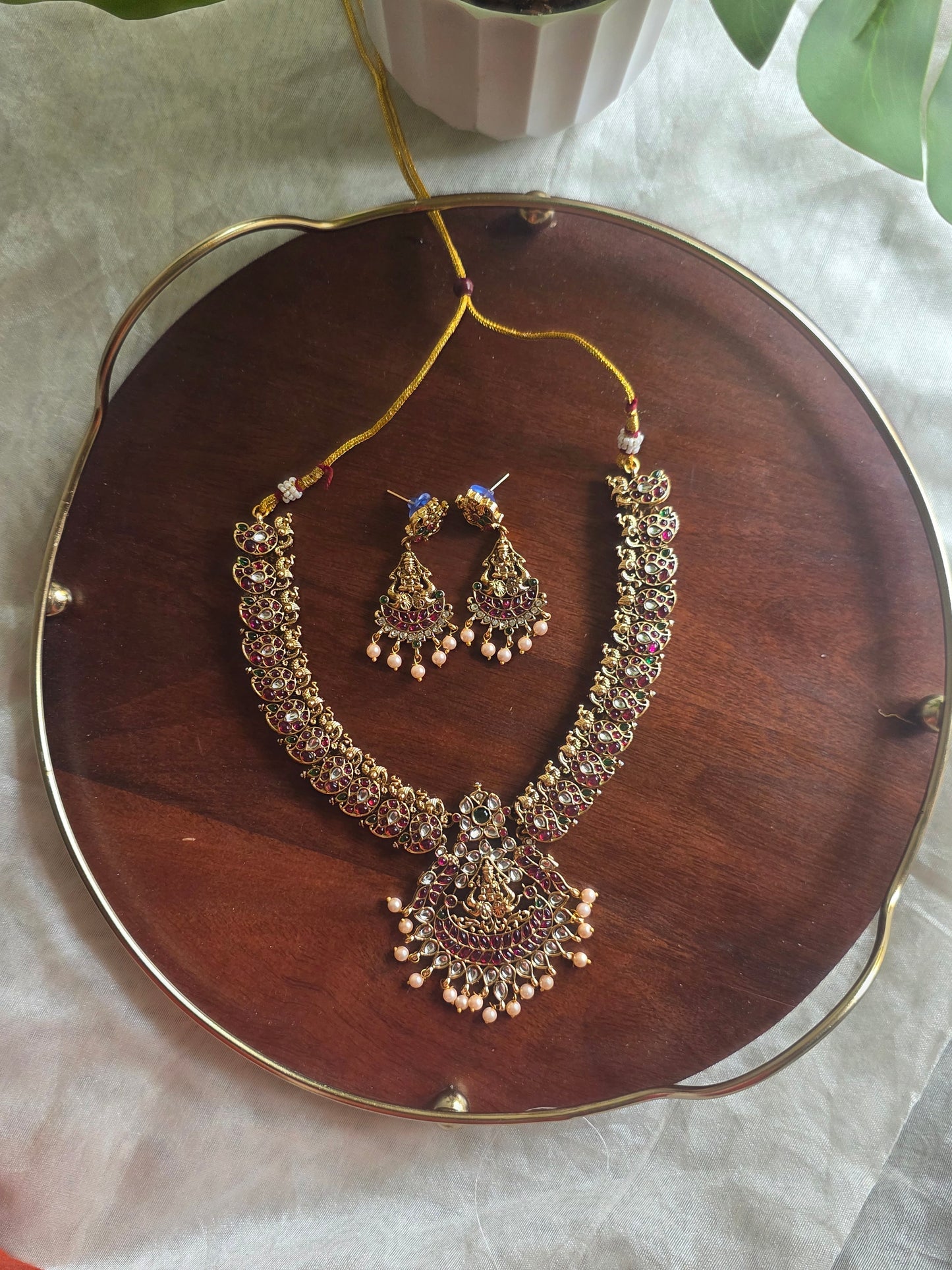 Lakshmi Kundan Necklace
