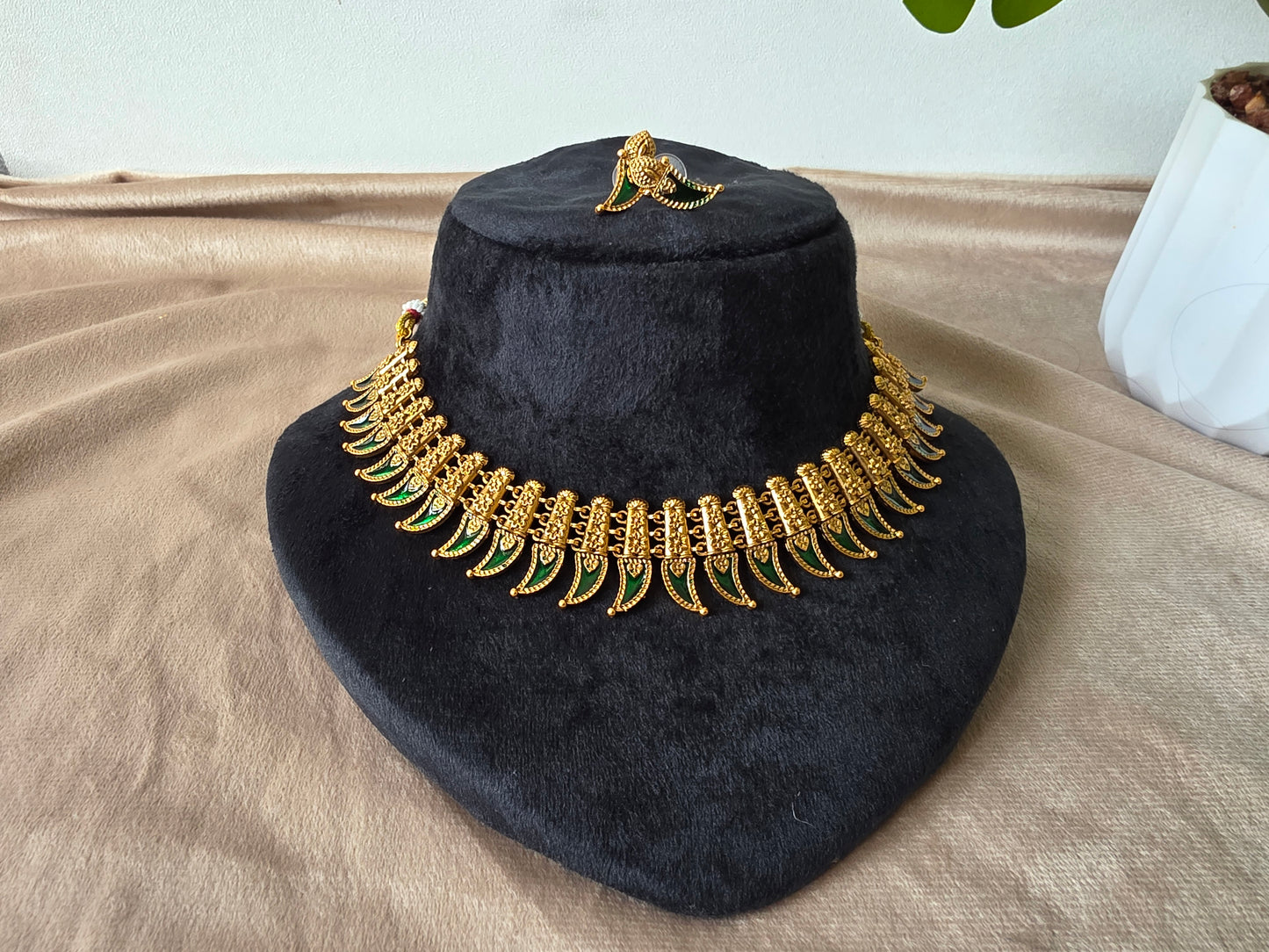 Nagapadam Necklace