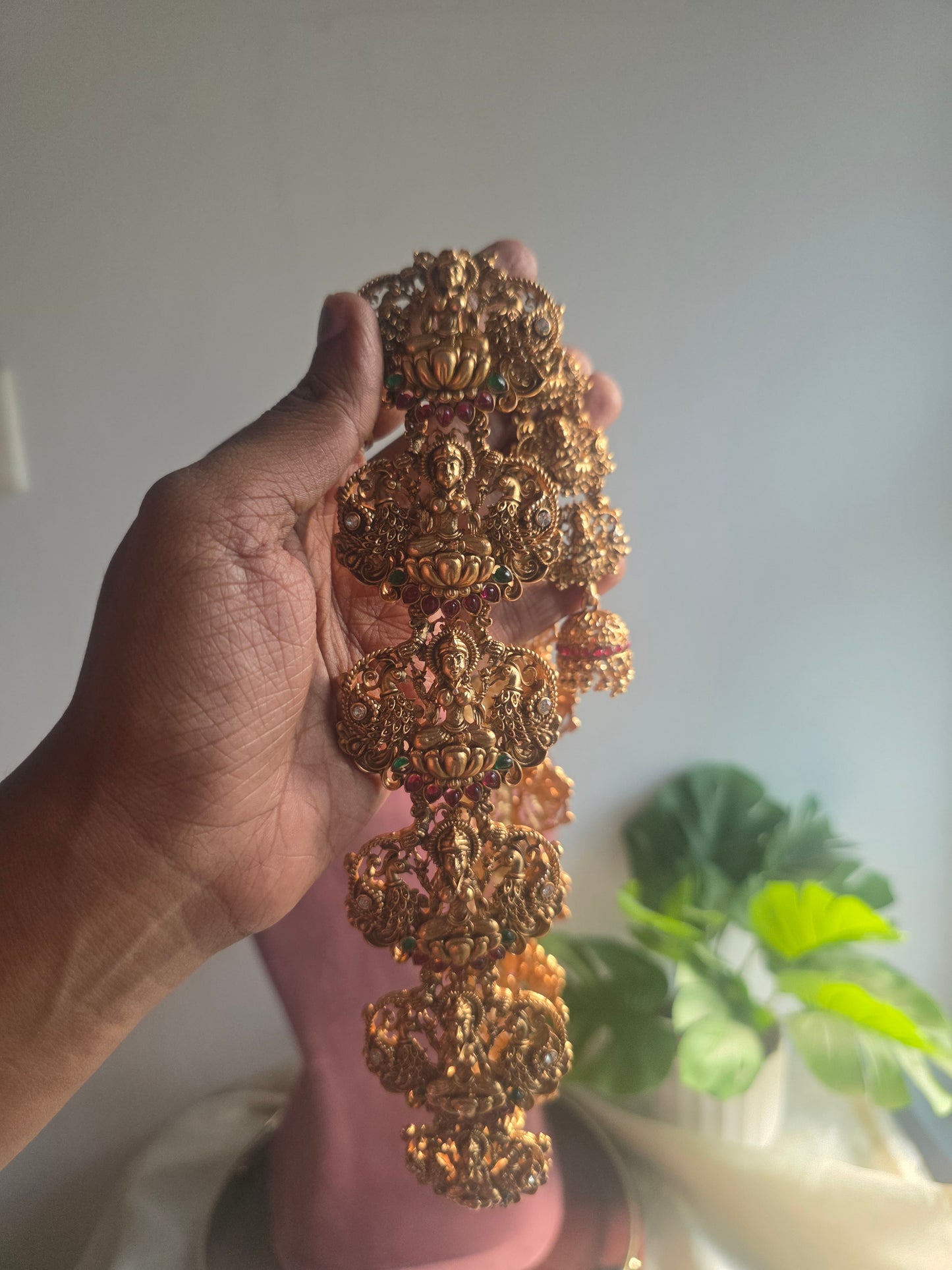 Lakshmi Hair Broch