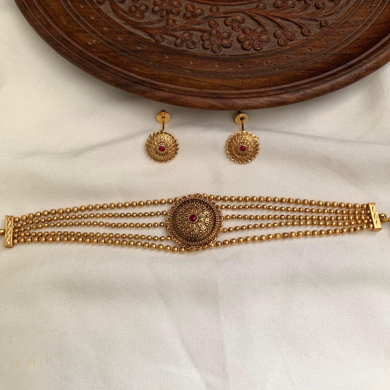 Rashmika Mandanna Choker