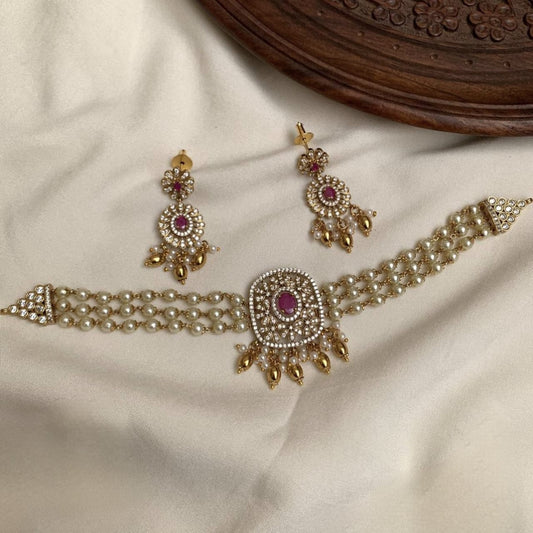 Pearl Choker