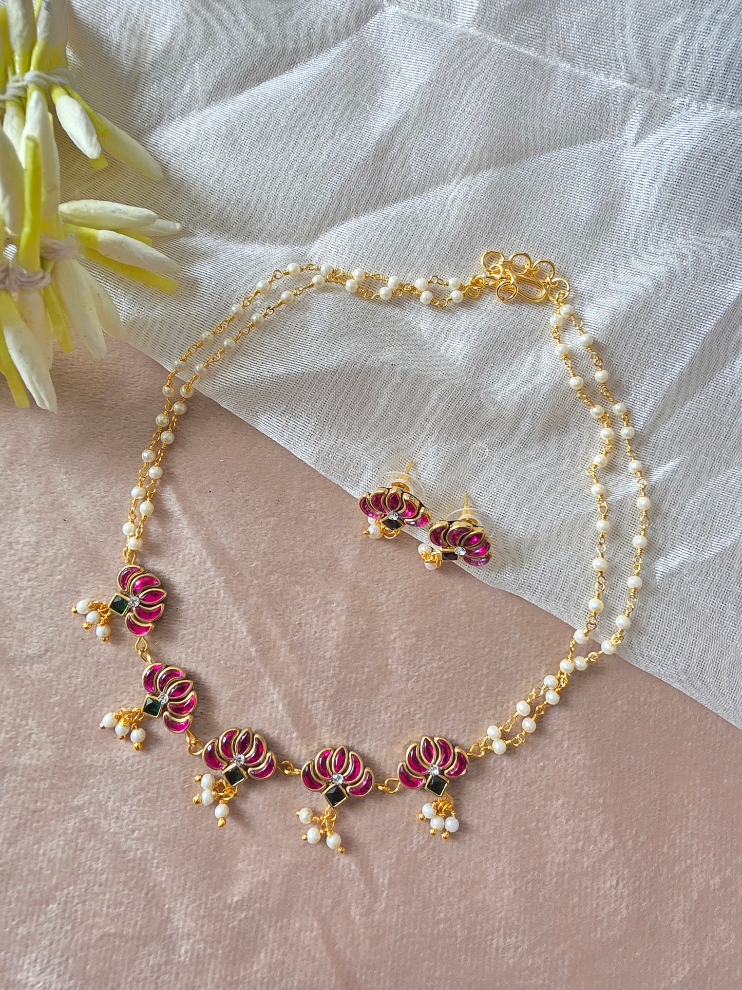 Lotus Necklace choker