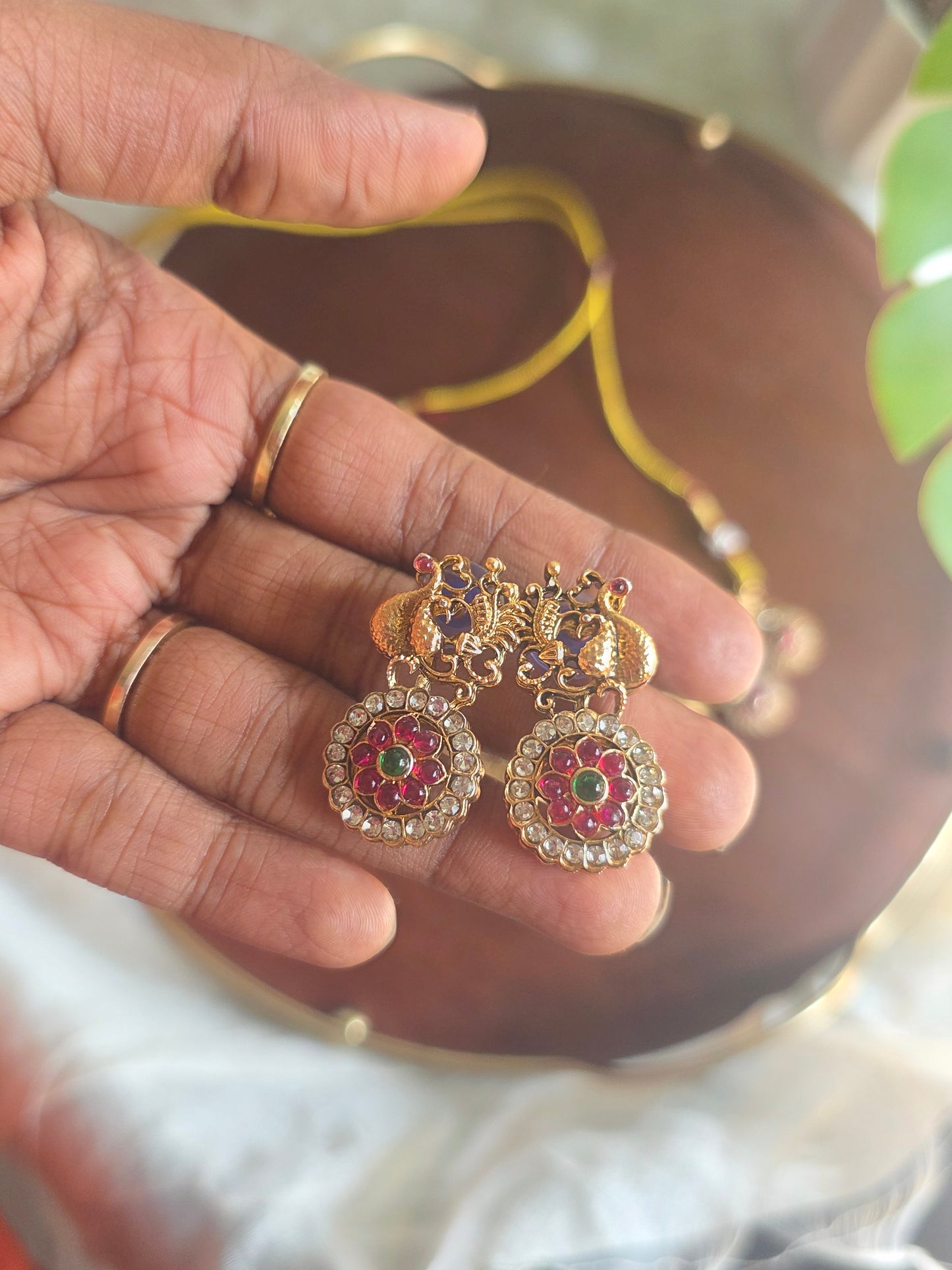 Coin Floral Kemp Necklace