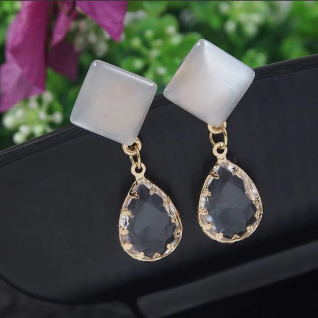Geometric Shape Teardrop Western Earring