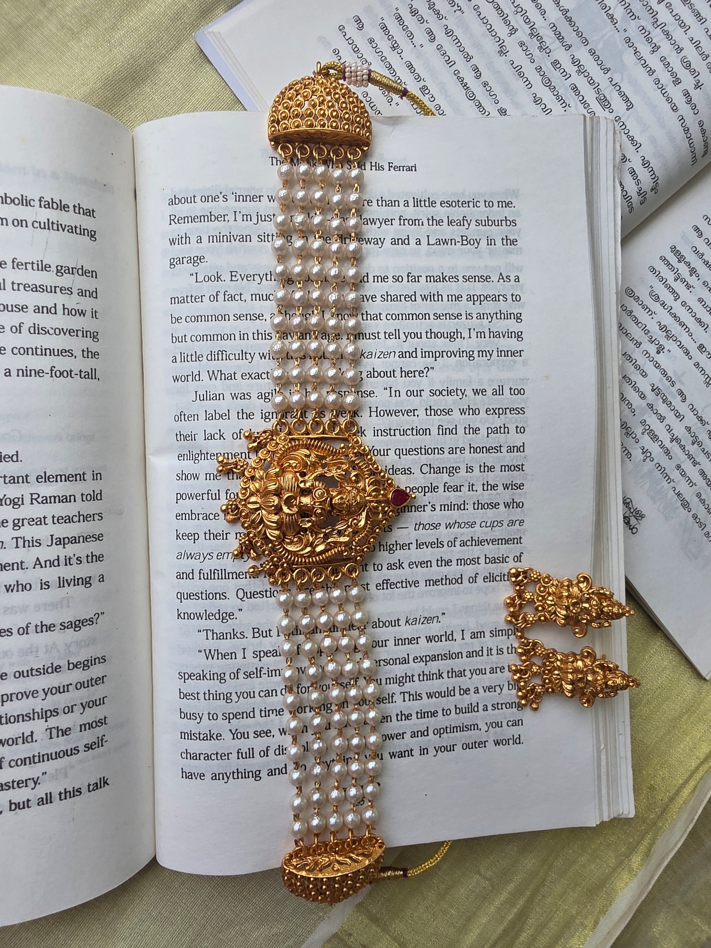 Pearl Lakshmi Choker