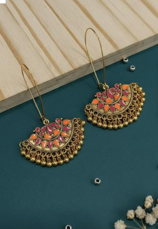 Dual color enamel dangler