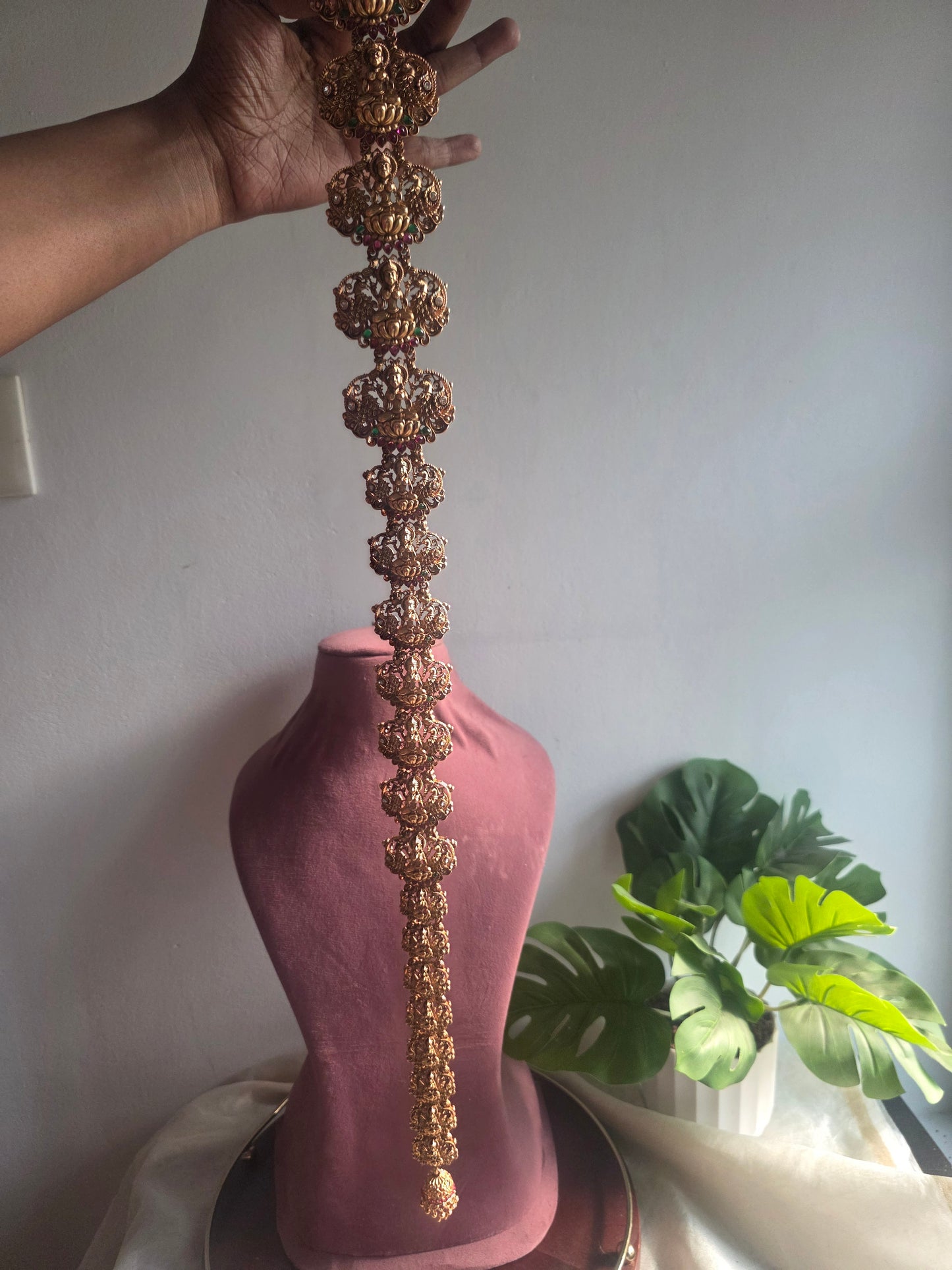 Lakshmi Hair Broch