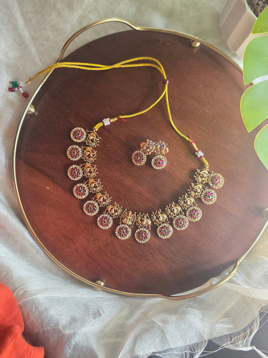 Coin Floral Kemp Necklace